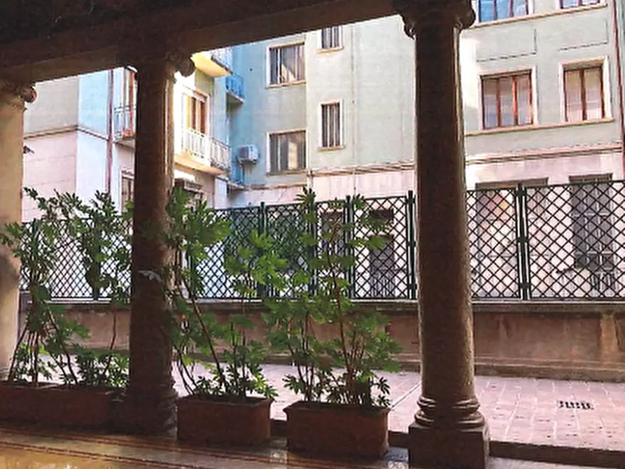 Immagine 12 di Appartamento in vendita  in Via Giosuè Carducci a Milano