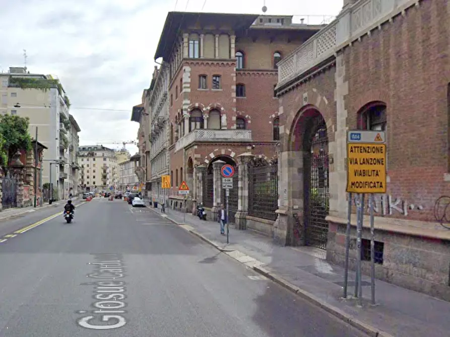 Immagine 17 di Appartamento in vendita  in Via Giosuè Carducci a Milano