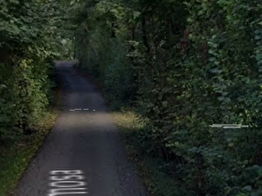 Immagine 4 di Garage in vendita  in Via Giamosa a Belluno