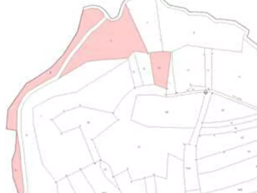 Immagine 11 di Terreno agricolo in vendita  in  Via Gioz a Belluno