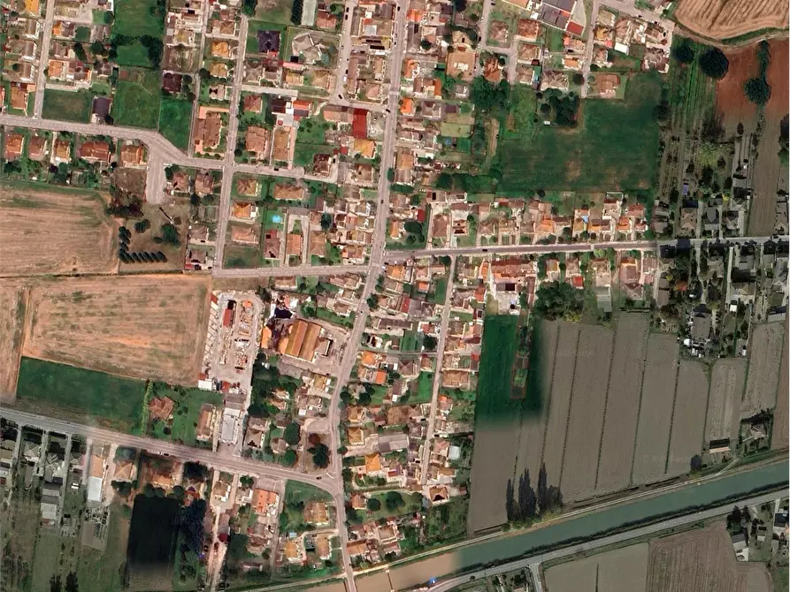 Immagine 4 di Appartamento in vendita  in Via Filippo Pivanti a Riva Del Po