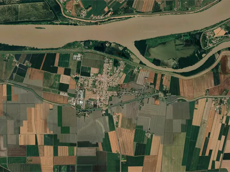 Immagine 6 di Appartamento in vendita  in Via Filippo Pivanti a Riva Del Po