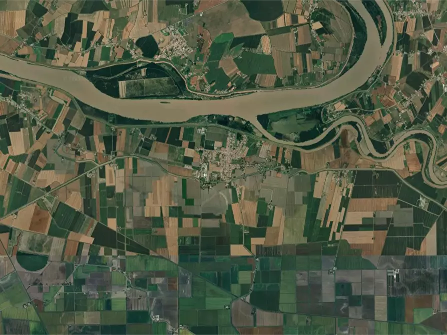 Immagine 7 di Appartamento in vendita  in Via Filippo Pivanti a Riva Del Po