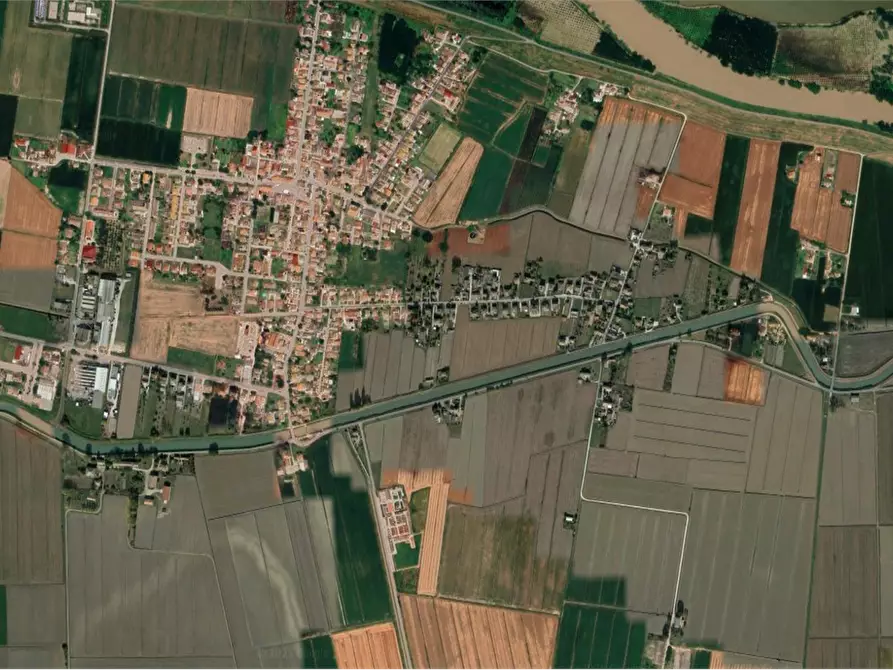 Immagine 1 di Appartamento in vendita  in Via Filippo Pivanti a Riva Del Po