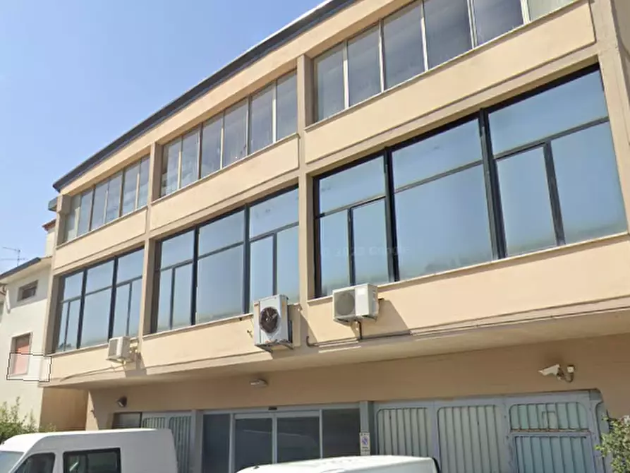 Immagine 10 di Ufficio in vendita  in Via Lorenzo Ghiberti a Pistoia