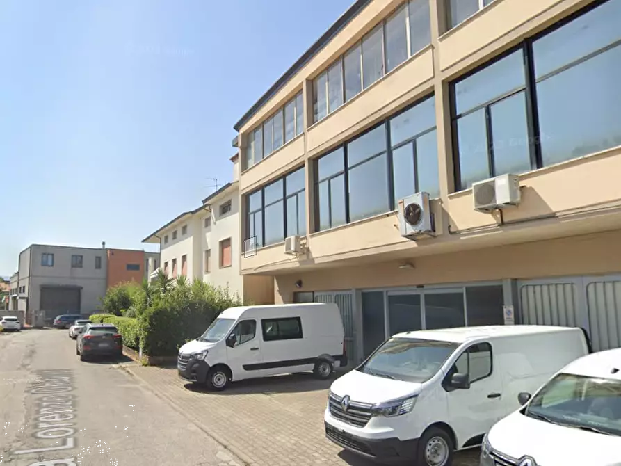 Immagine 6 di Ufficio in vendita  in  Via Lorenzo Ghiberti a Pistoia