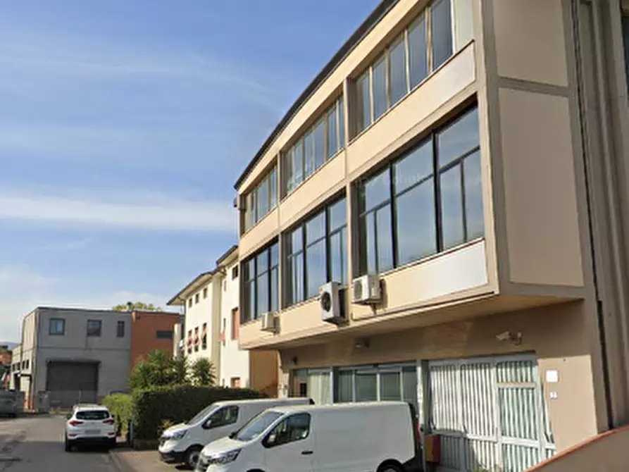 Immagine 8 di Ufficio in vendita  in  Via Lorenzo Ghiberti a Pistoia