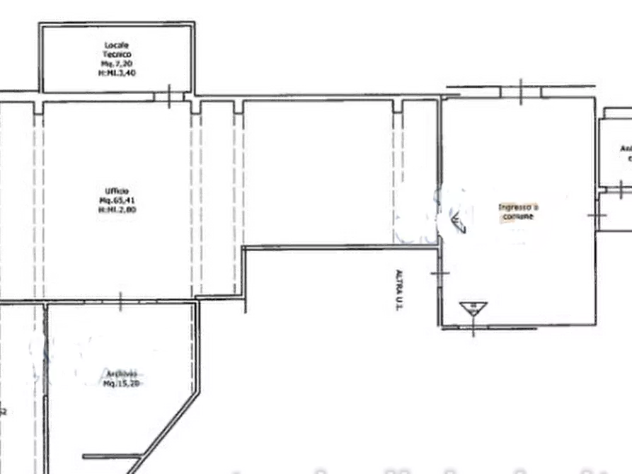 Immagine 10 di Ufficio in vendita  in  Via Lorenzo Ghiberti a Pistoia