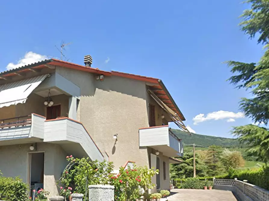 Immagine 5 di Appartamento in vendita  in Via Montalese a Pistoia