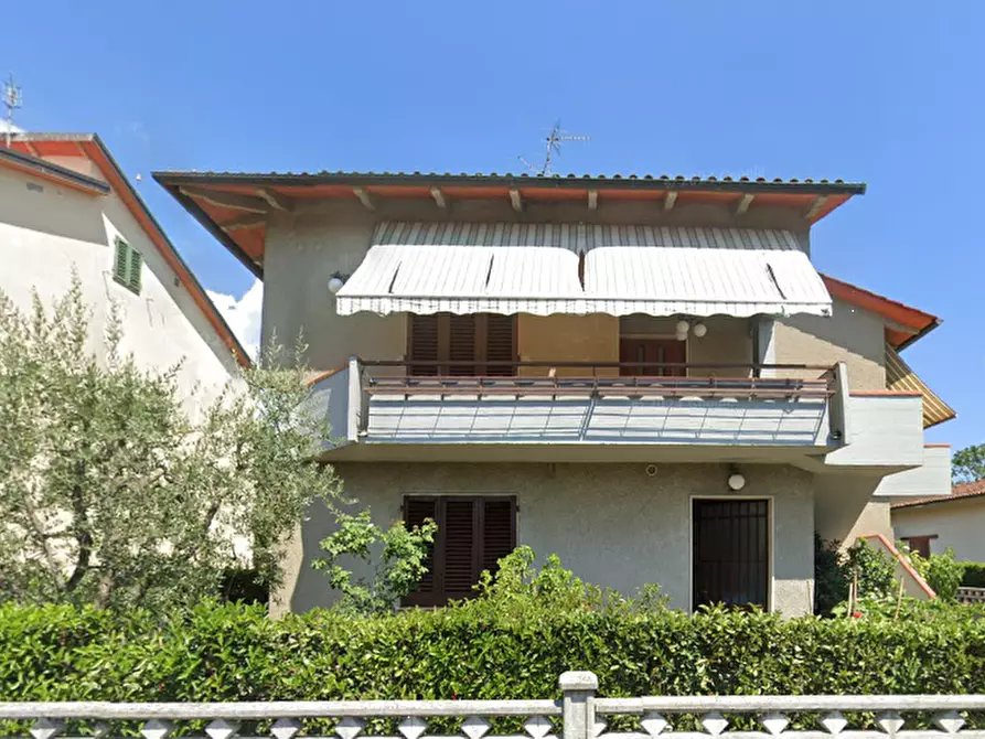 Immagine 8 di Appartamento in vendita  in Via Montalese a Pistoia