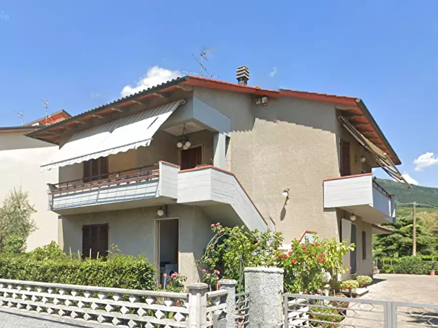 Immagine 14 di Appartamento in vendita  in Via Montalese a Pistoia