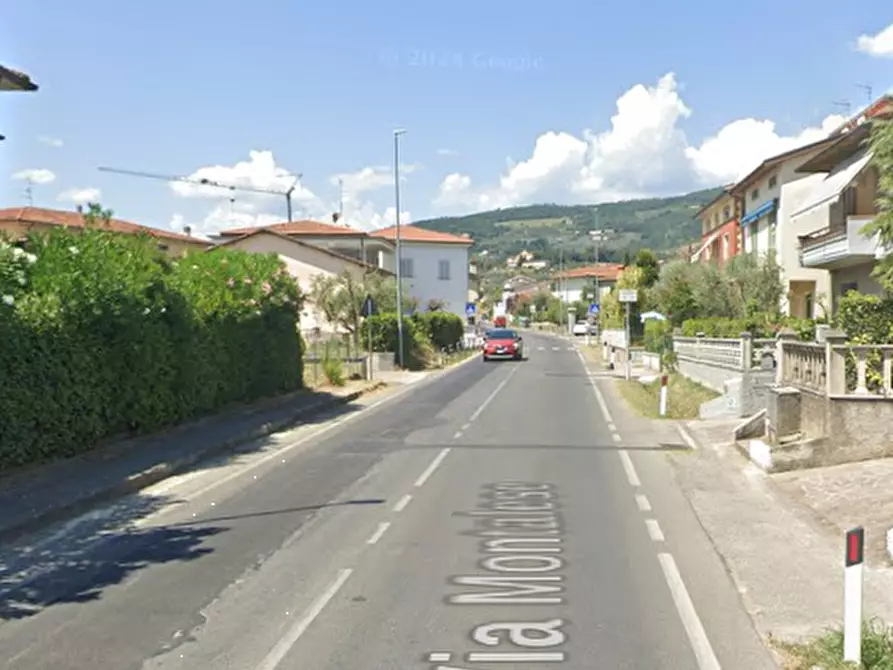Immagine 15 di Appartamento in vendita  in Via Montalese a Pistoia