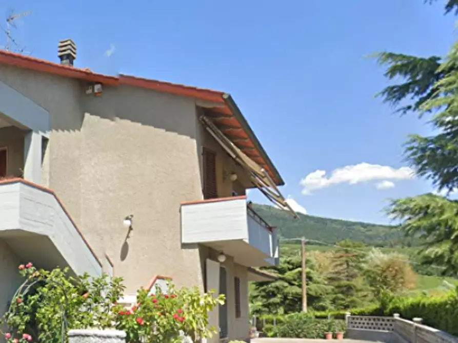 Immagine 3 di Appartamento in vendita  in Via Montalese a Pistoia