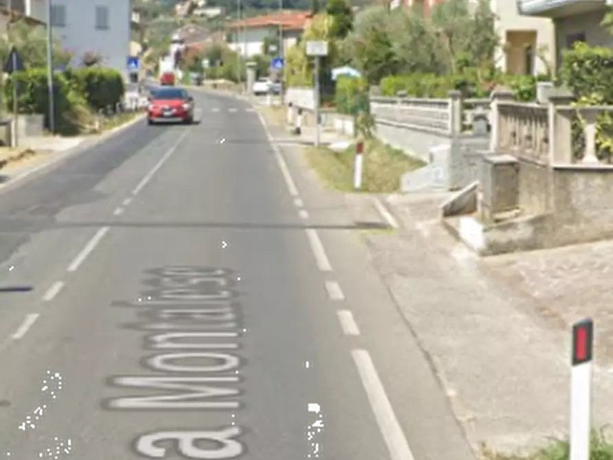 Immagine 13 di Appartamento in vendita  in Via Montalese a Pistoia