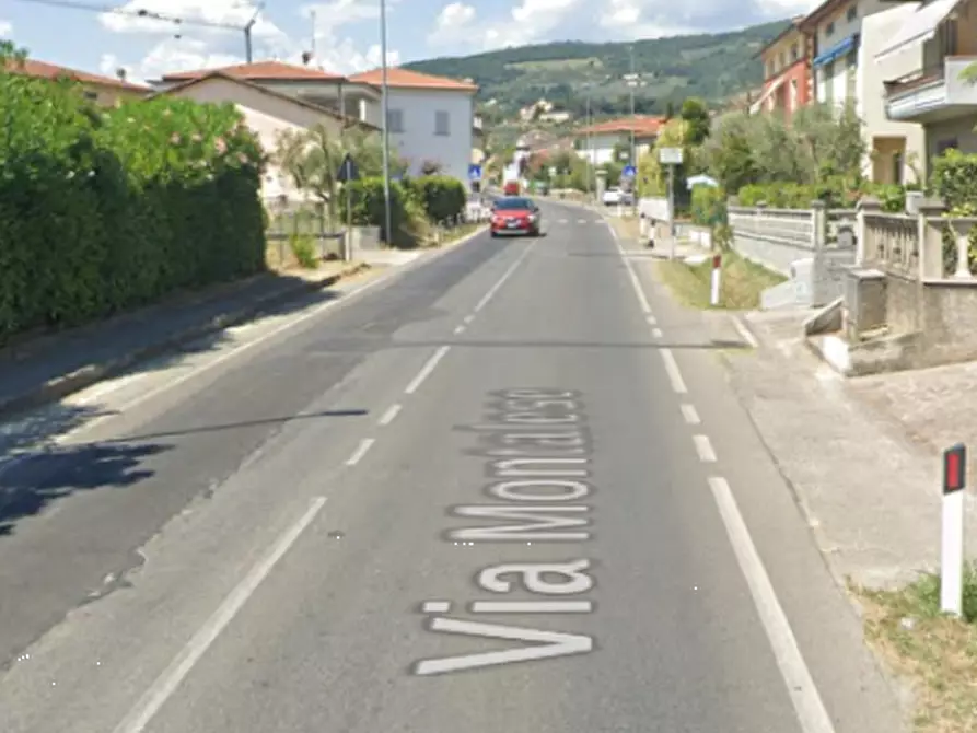 Immagine 14 di Appartamento in vendita  in Via Montalese a Pistoia