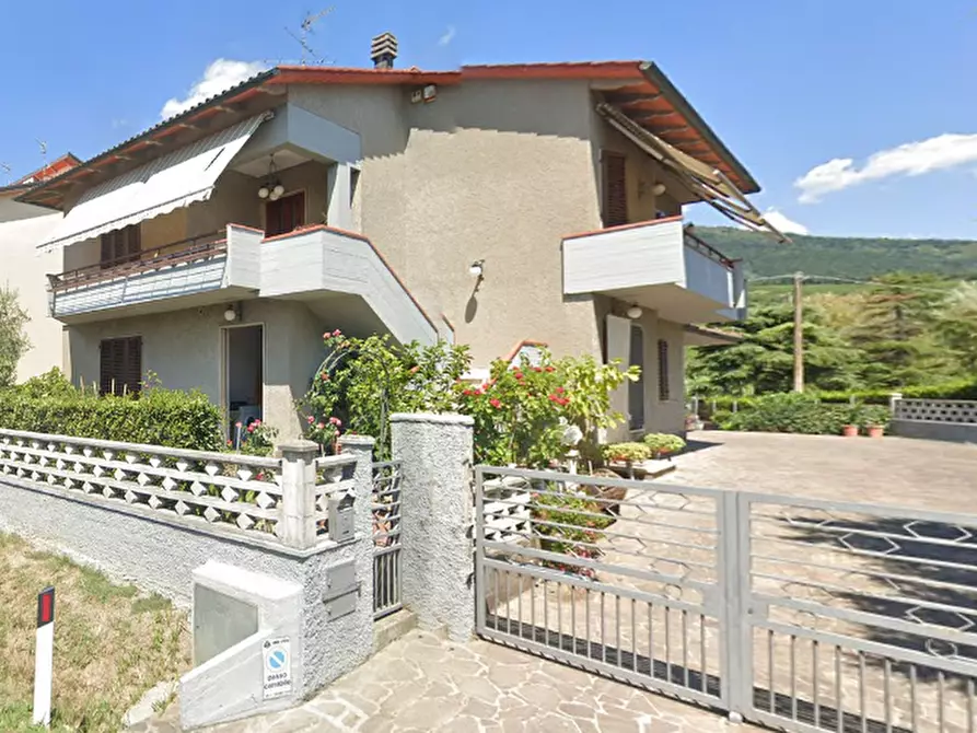 Immagine 6 di Appartamento in vendita  in Via Montalese a Pistoia