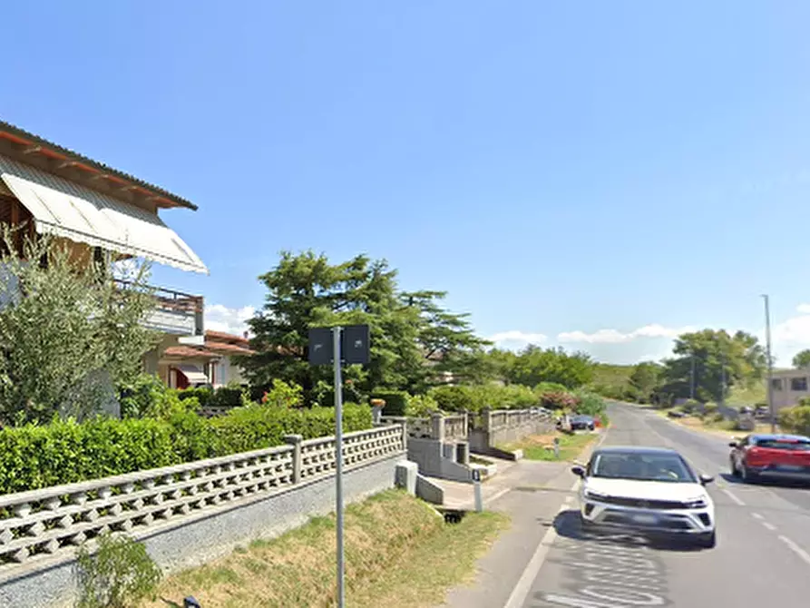 Immagine 5 di Appartamento in vendita  in Via Montalese a Pistoia