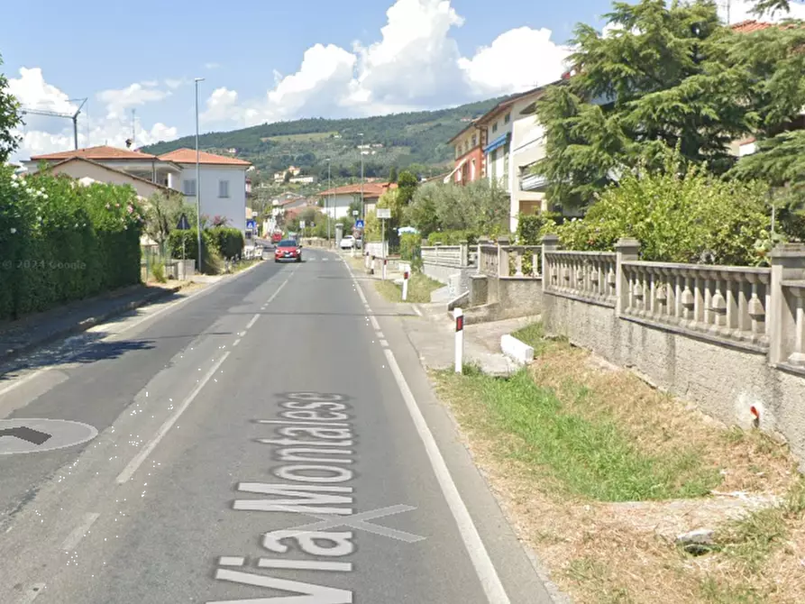 Immagine 19 di Appartamento in vendita  in Via Montalese a Pistoia