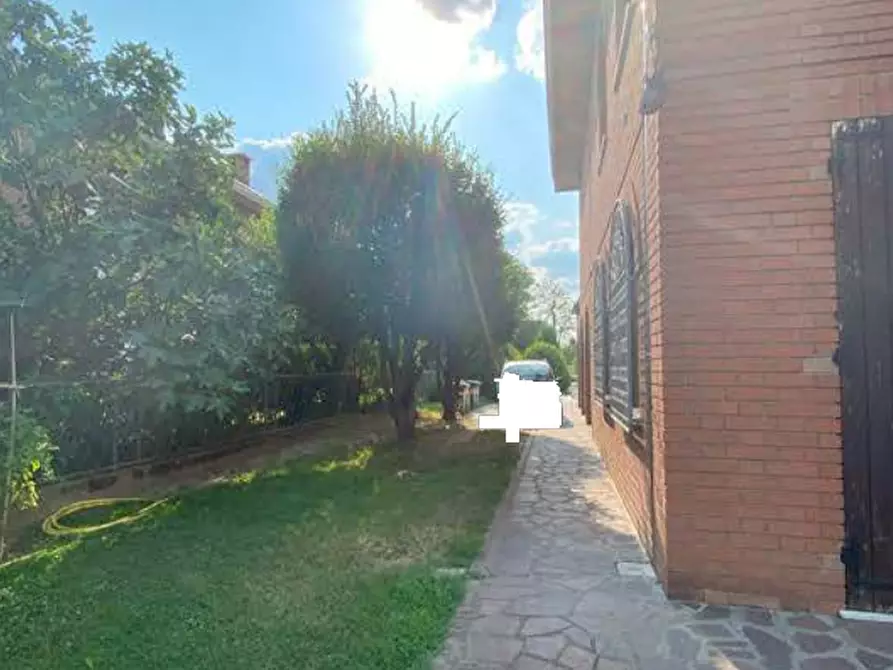 Immagine 8 di Casa indipendente in vendita  in Strada Statale a Mirandola