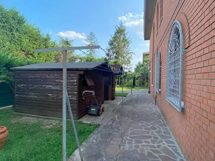 Immagine 7 di Casa indipendente in vendita  in Strada Statale a Mirandola