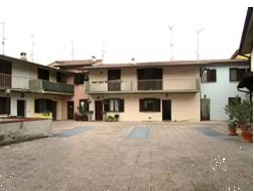 Immagine 2 di Villetta a schiera in vendita  in Via dei Vigneti a Castel San Giovanni