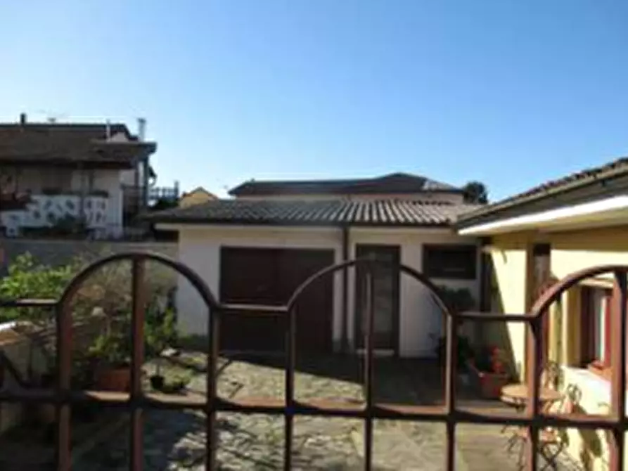 Immagine 8 di Appartamento in vendita  in Via Cesare Battisti a Calvignasco