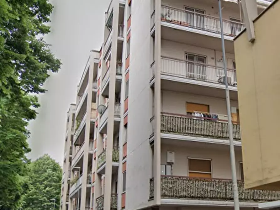 Immagine 3 di Appartamento in vendita  in piazza Vittorio Veneto a Vigevano