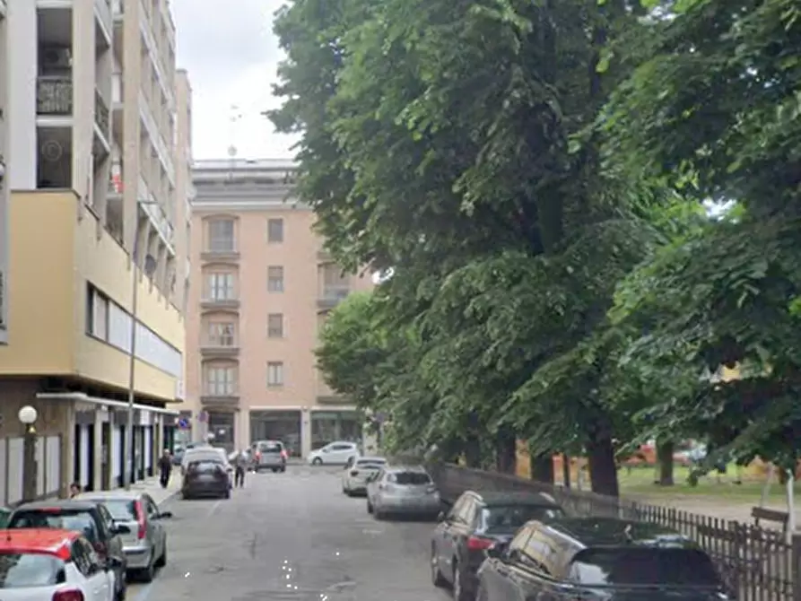 Immagine 13 di Appartamento in vendita  in piazza Vittorio Veneto a Vigevano
