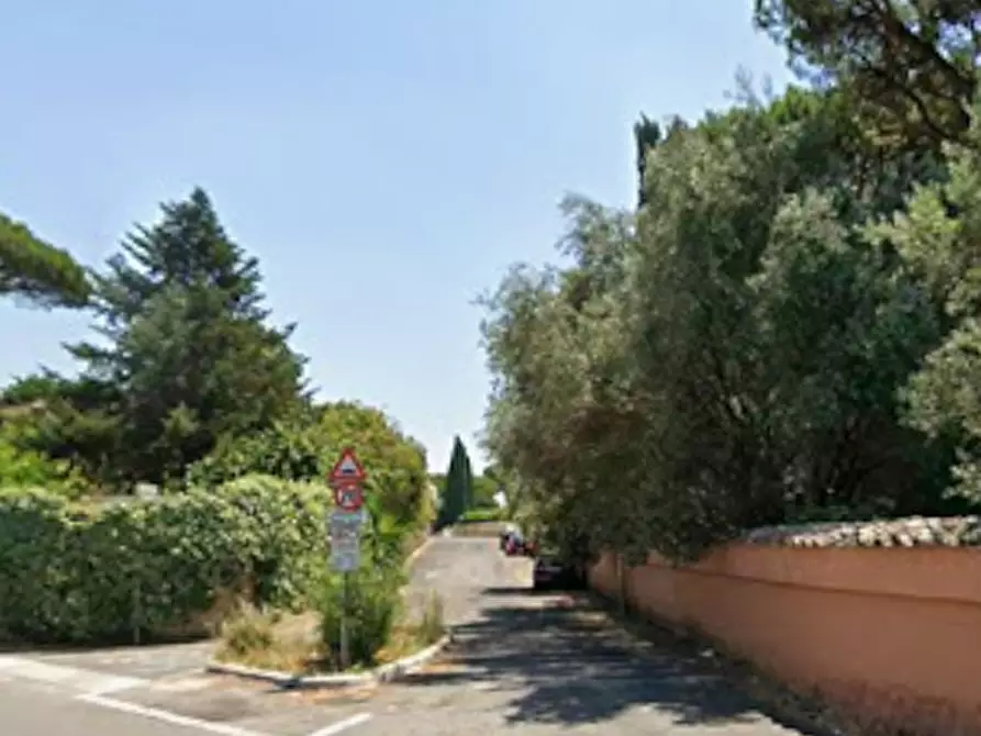 Immagine 10 di Villa in vendita  in Via del Buon Ricovero a Roma