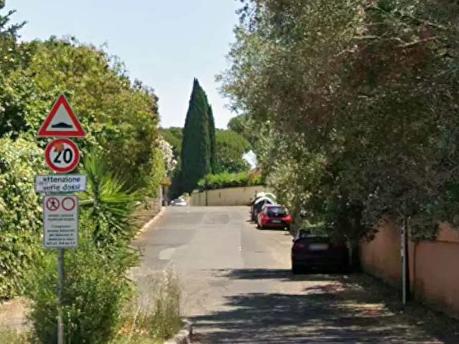 Immagine 11 di Villa in vendita  in Via del Buon Ricovero a Roma