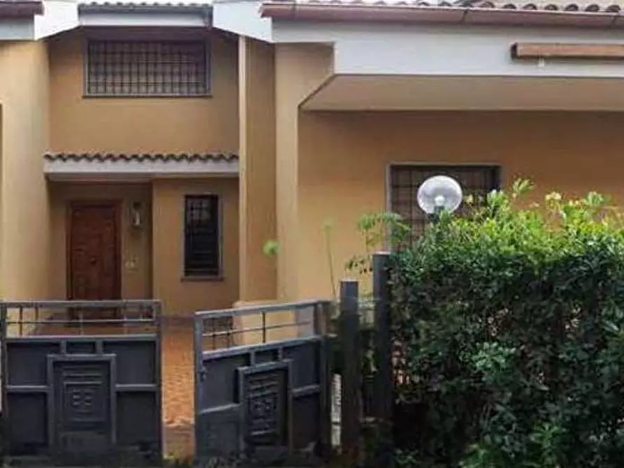 Immagine 6 di Villa in vendita  in Via del Buon Ricovero a Roma