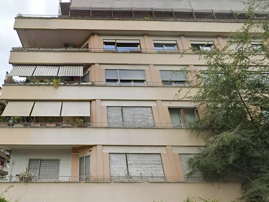 Immagine 6 di Appartamento in vendita  in Via della Camilluccia a Roma