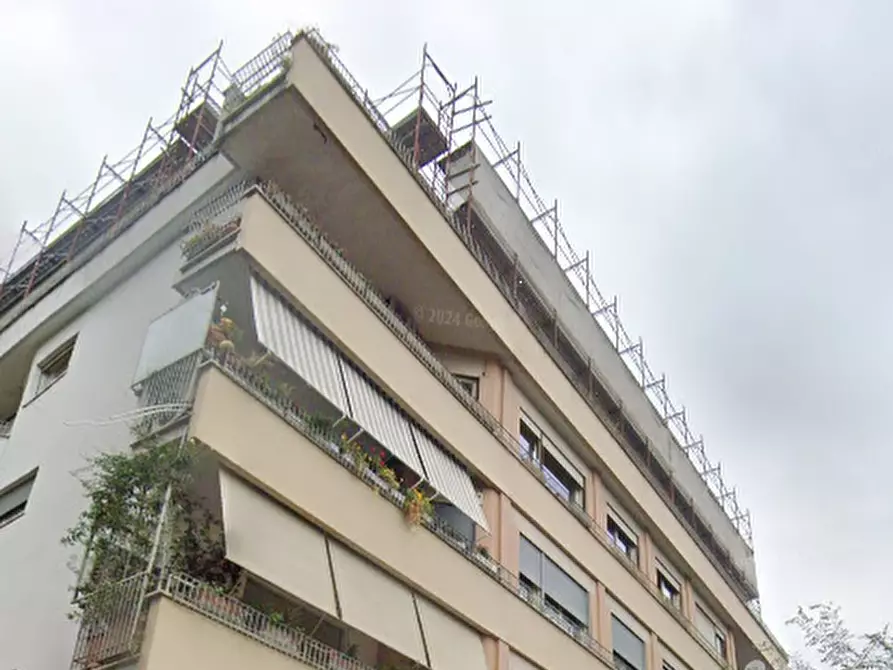 Immagine 9 di Appartamento in vendita  in Via della Camilluccia a Roma