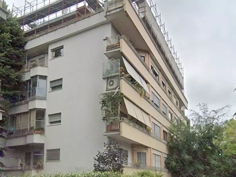 Immagine 14 di Appartamento in vendita  in Via della Camilluccia a Roma