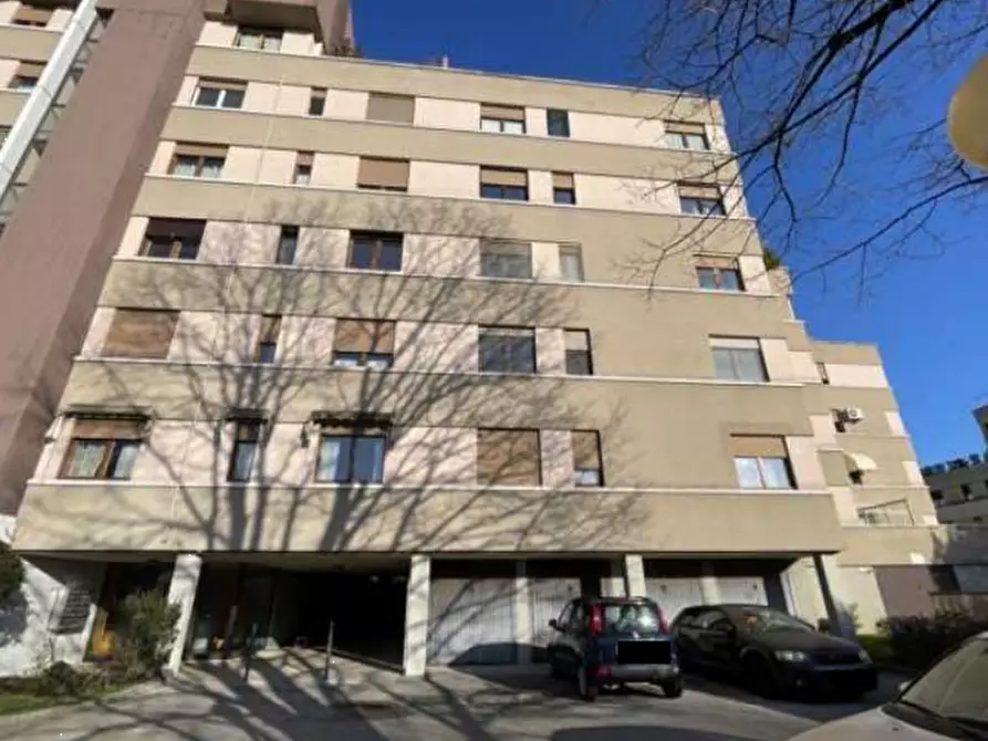 Immagine 5 di Appartamento in vendita  in via Albona a Treviso