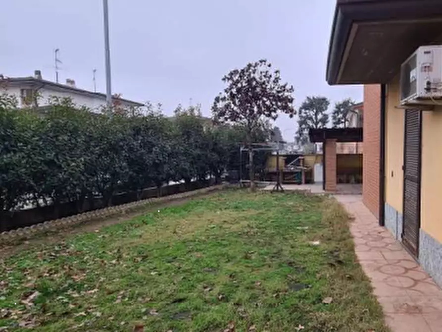 Immagine 9 di Villetta a schiera in vendita  in Viale Madre Teresa di Calcutta  a Caselle Lurani