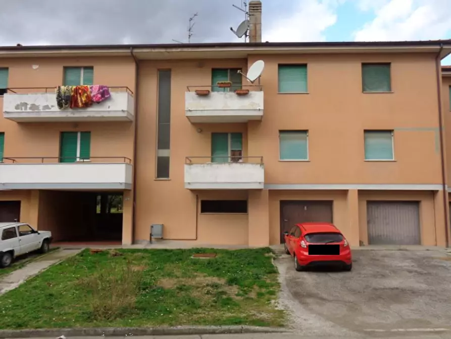 Immagine 2 di Appartamento in vendita  in Via Salici a Fossombrone