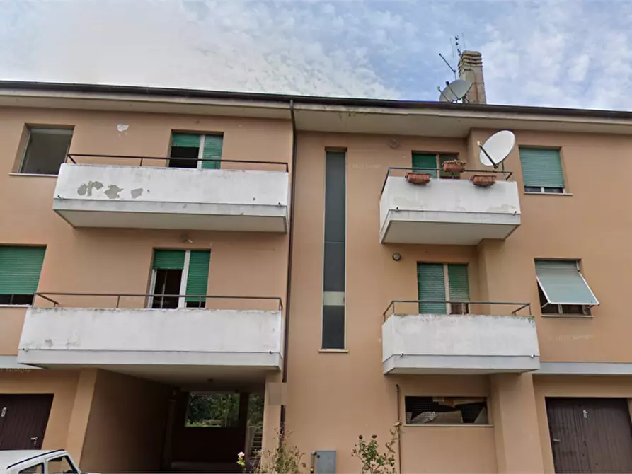 Immagine 5 di Appartamento in vendita  in Via Salici a Fossombrone