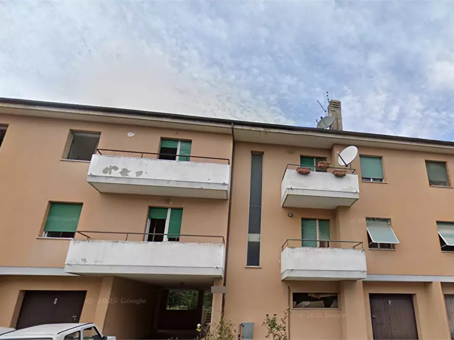 Immagine 7 di Appartamento in vendita  in Via Salici a Fossombrone