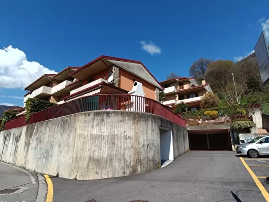 Immagine 1 di Appartamento in vendita  in via Colle Aperto a Sovere