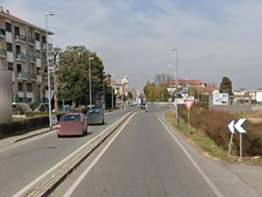 Immagine 8 di Negozio in vendita  in Strada Torino  a Caselle Torinese