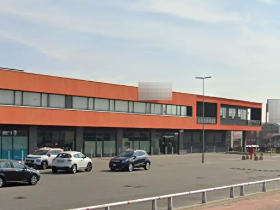 Immagine 13 di Negozio in vendita  in Strada Torino  a Caselle Torinese