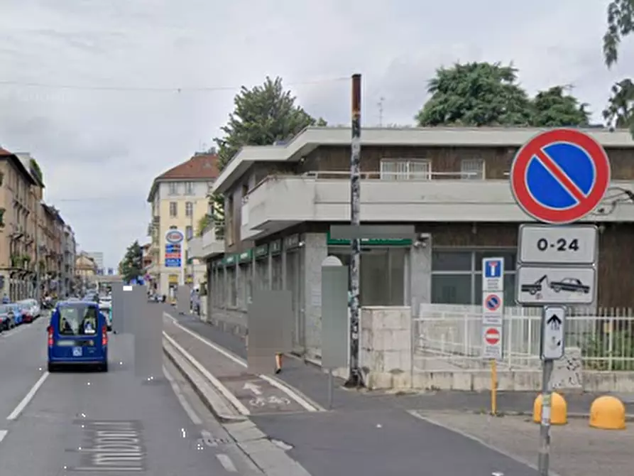 Immagine 12 di Garage in vendita  in Via Carlo Imbonati a Milano