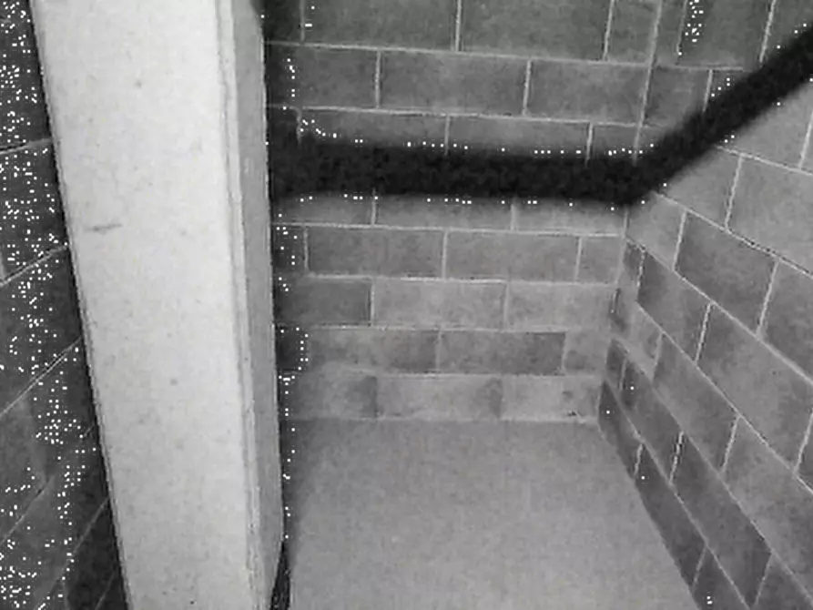 Immagine 2 di Garage in vendita  in Via Carlo Imbonati a Milano