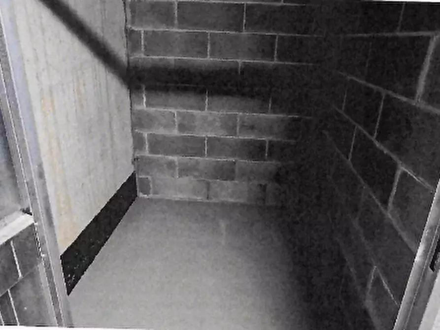 Immagine 1 di Garage in vendita  in Via Carlo Imbonati a Milano