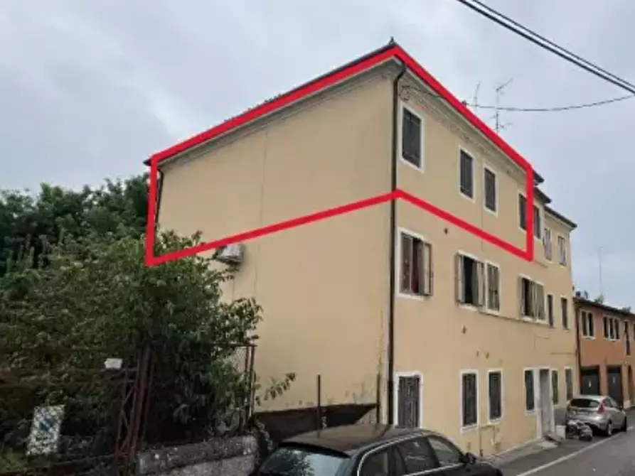 Immagine 11 di Appartamento in vendita  in Via Macello a Lonigo