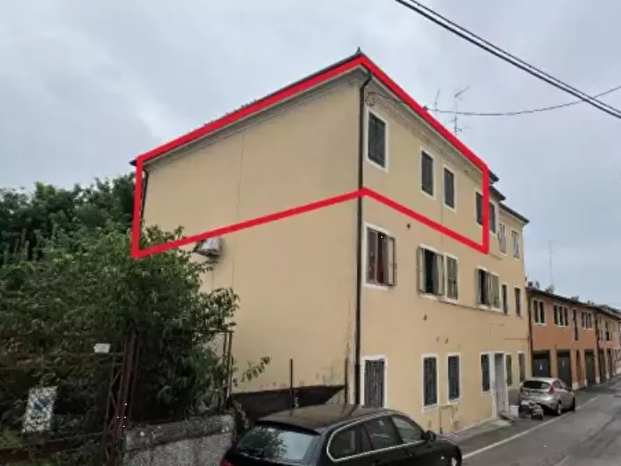 Immagine 13 di Appartamento in vendita  in Via Macello a Lonigo