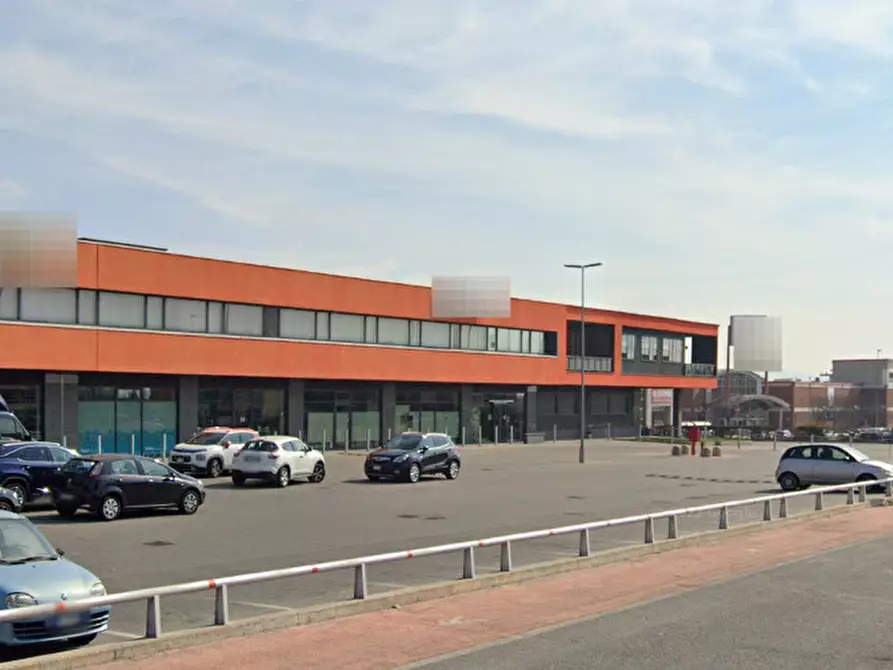 Immagine 2 di Negozio in vendita  in Strada Torino a Caselle Torinese