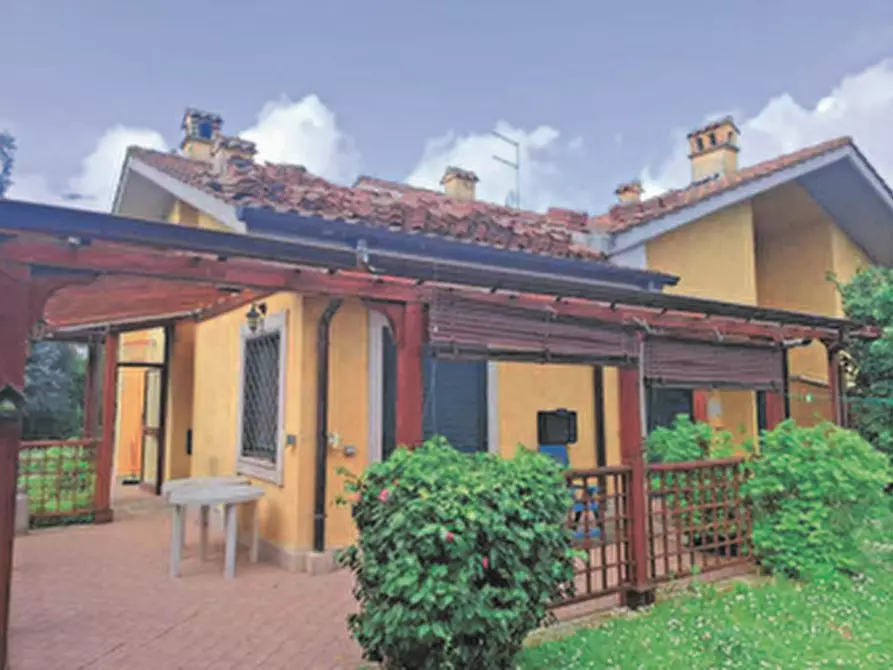 Immagine 3 di Villetta a schiera in vendita  in Via Vecchia di Marino a Grottaferrata