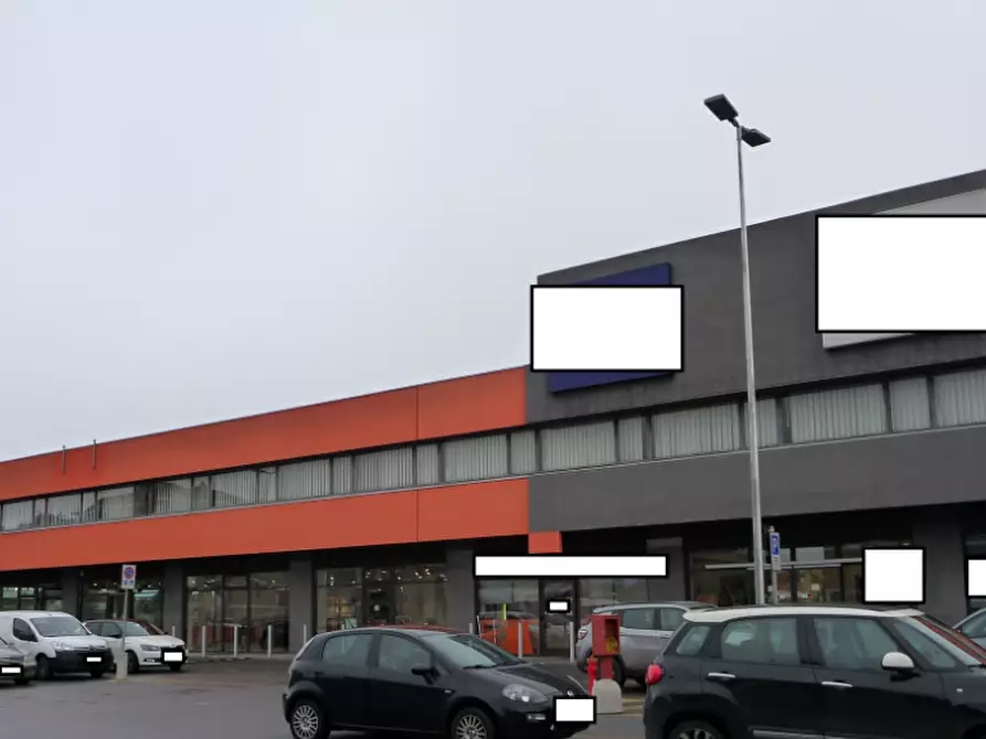 Immagine 1 di Negozio in vendita  in Strada Torino a Caselle Torinese